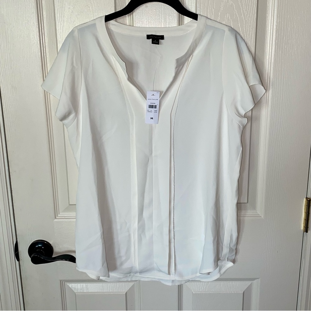 Ann Taylor Short Sleeve Cream Blouse 🆕